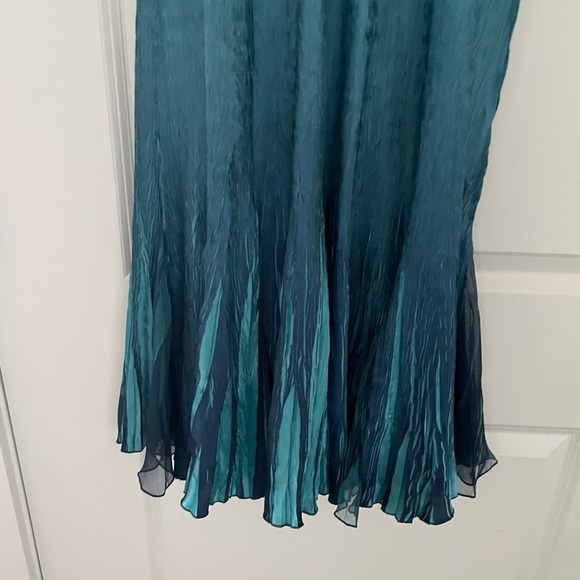 Komarov Embellished Ombré Sleeveless Midi Dress Crinkle - Picture 8 of 8